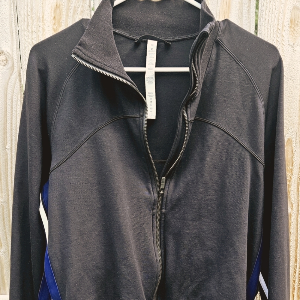 Lululemon Cover Your Tracks Jacket black